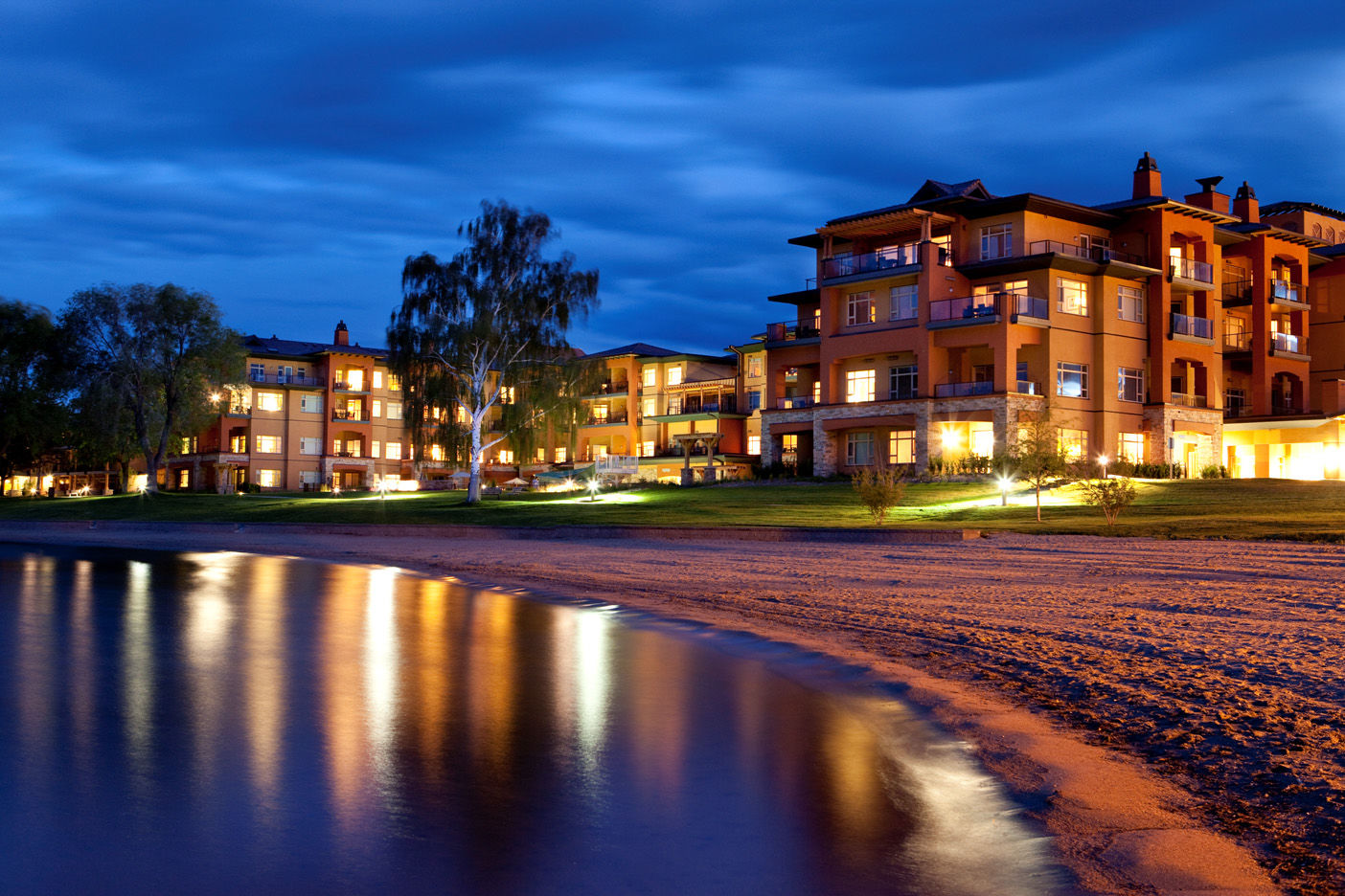 Watermark Beach Resort Osoyoos Esterno foto
