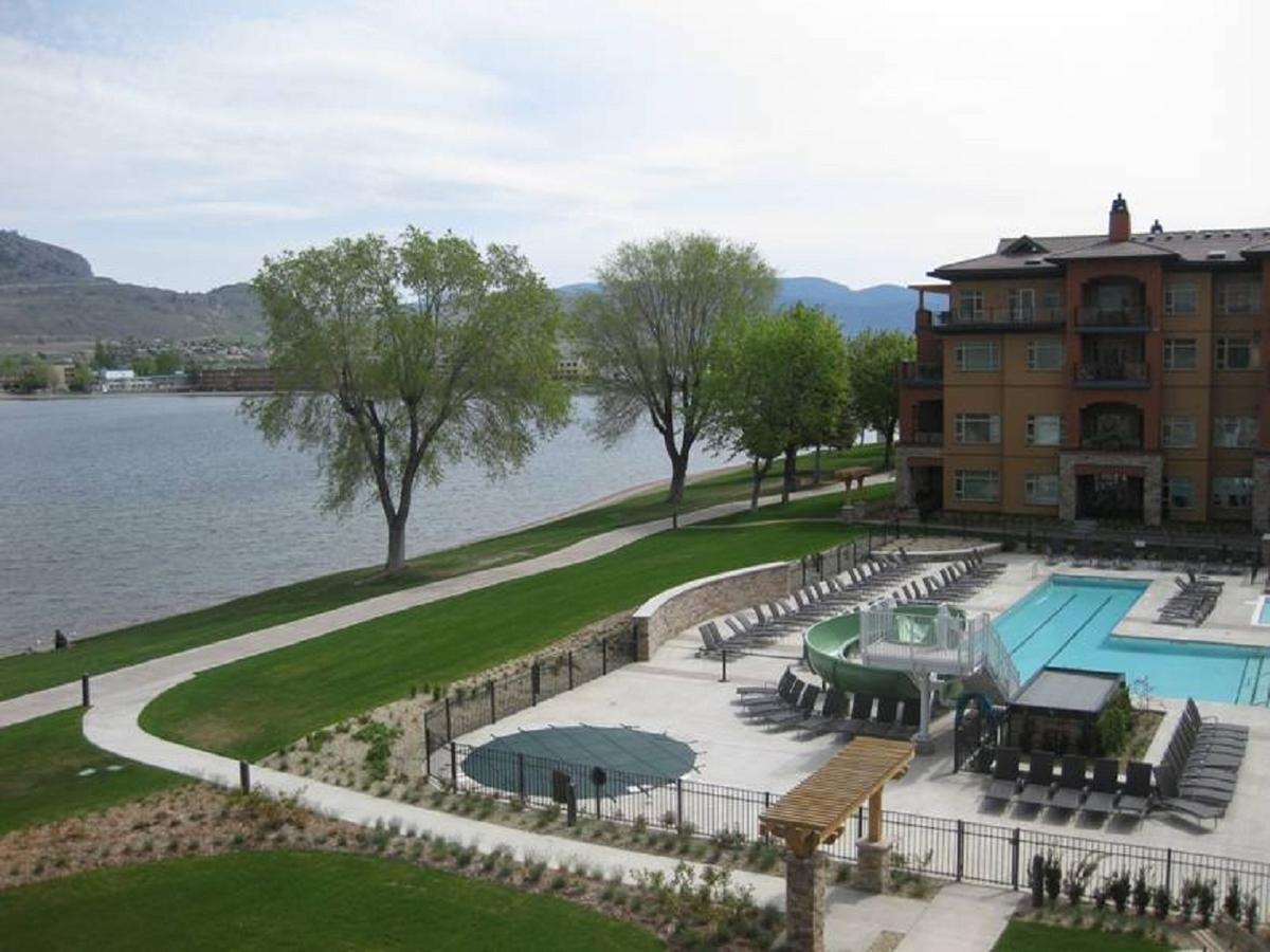 Watermark Beach Resort Osoyoos Esterno foto