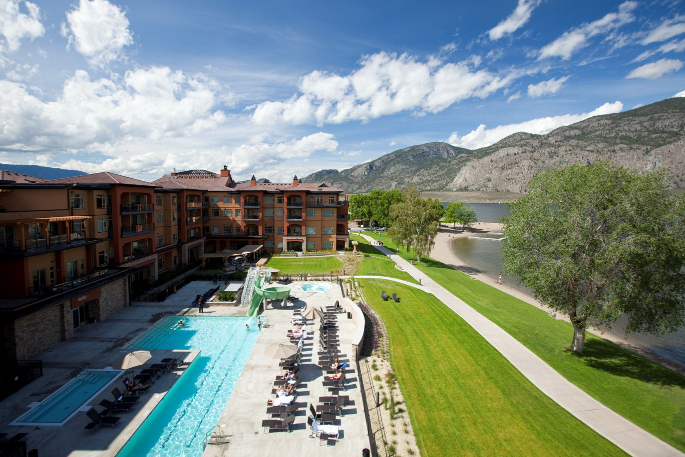 Watermark Beach Resort Osoyoos Esterno foto